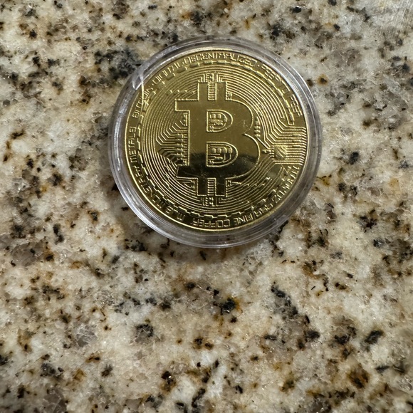 Bitcoin Physical Coin - Picture 4 of 5